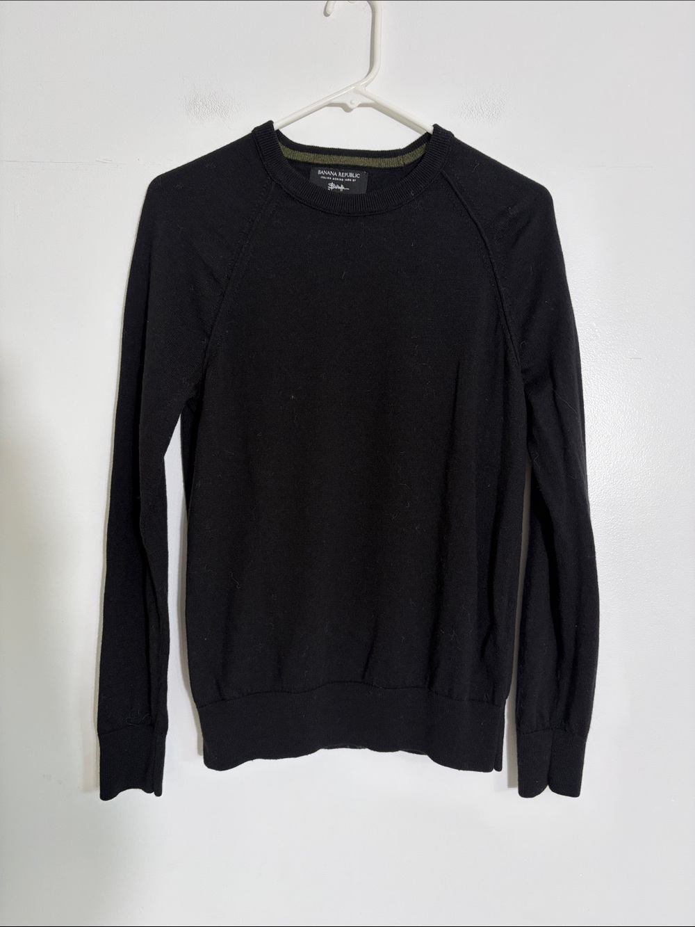 Banana Republic Men’s Black Crewneck Pullover Sweater Italian Merino Yarn Small